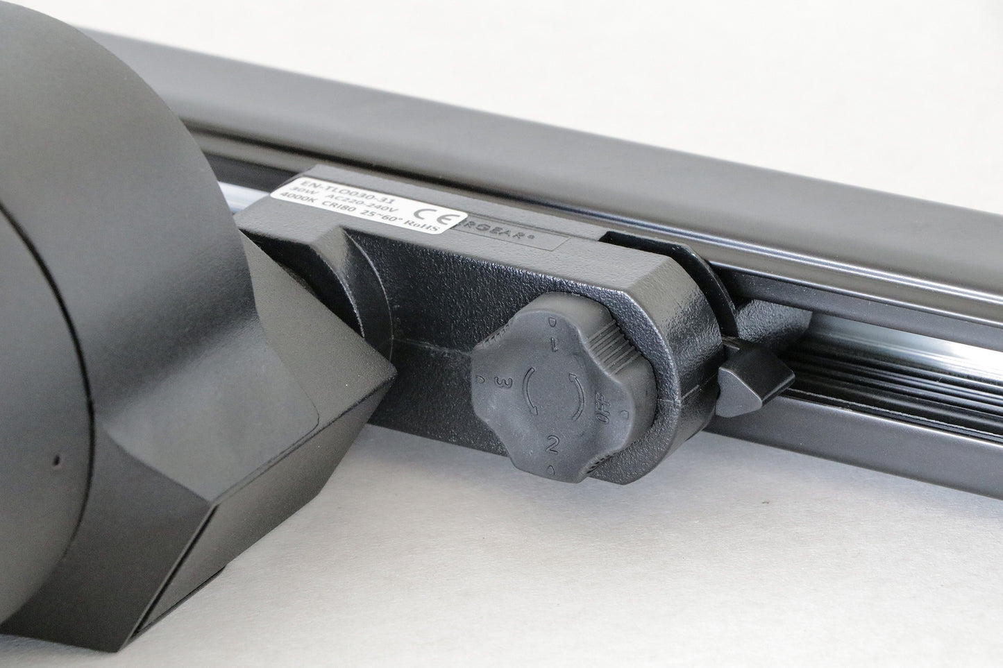 X-zoom light skinne 114cm med beslag til X-10