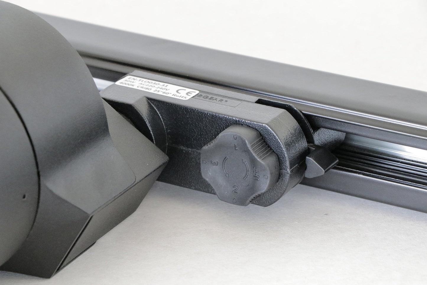 X-zoom light skinne 214cm med beslag til X-10