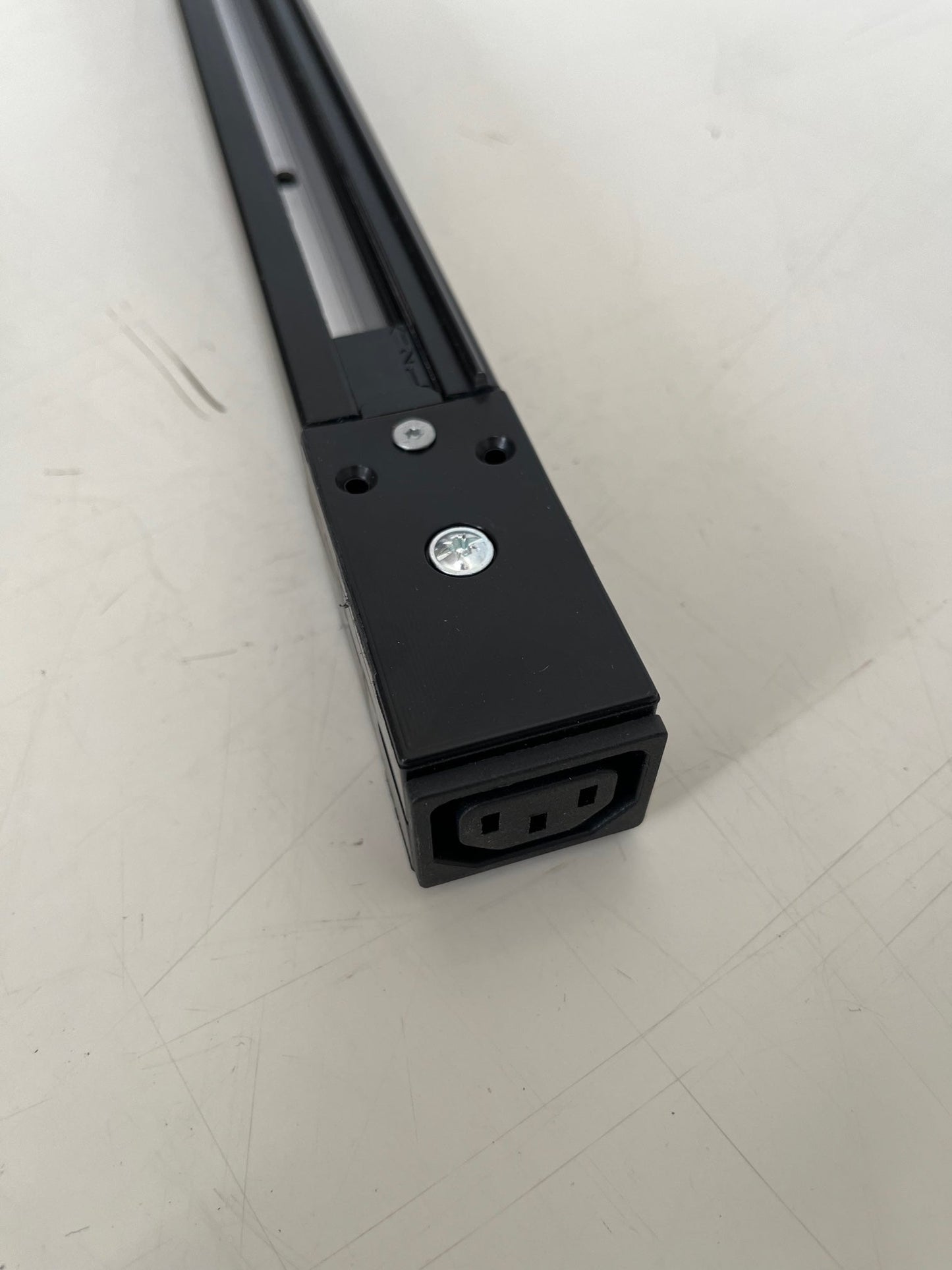 X-zoom light skinne 214cm med beslag til X-10
